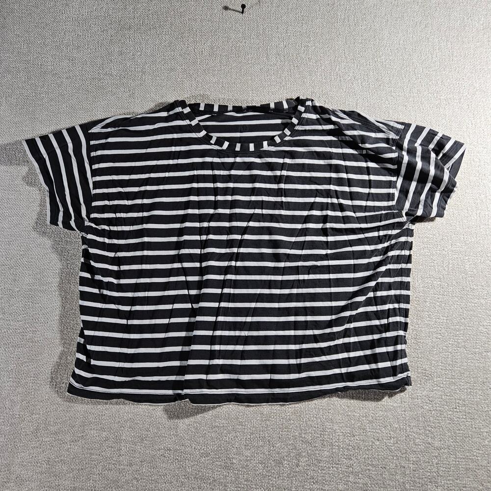 Lululemon Oversized Striped Cropped Shirt Womens Athletic Top White Black